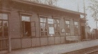 Medinė Varėnos geležinkelio stotis, apie 1917 m. nuotrauka skelbta Facebook puslapyje Lietuva senosiose fotografijose